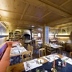 Golfhotel Les Hauts De & 4*