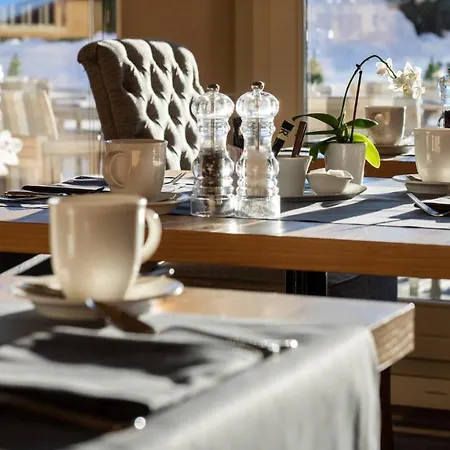 Golfhotel Les Hauts De & Hotel Gstaad