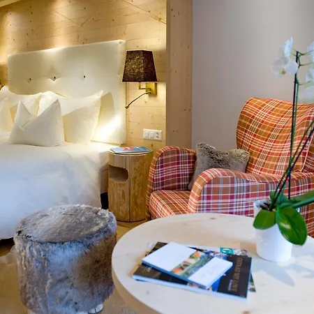 Golfhotel Les Hauts De & 4*