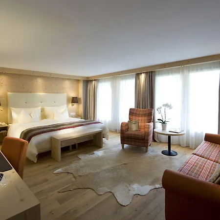 Golfhotel Les Hauts De & מלון 4*