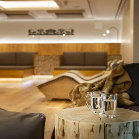 Golfhotel Les Hauts De & 4*