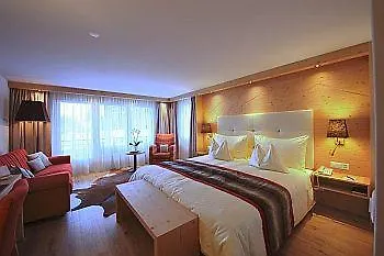 Golfhotel Les Hauts De & 4*