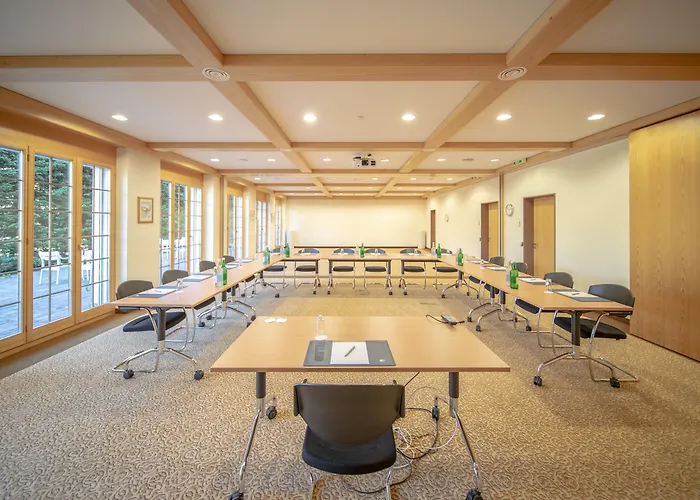 غولف ليزوه دي جزستاد آند سبا فندق