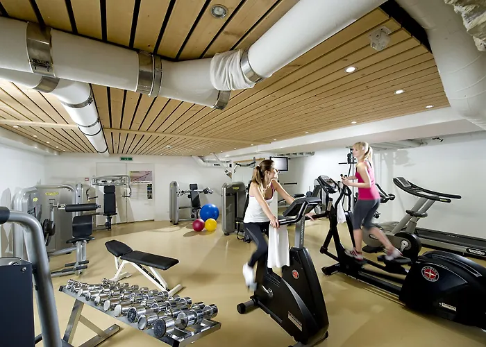 غولف ليزوه دي جزستاد آند سبا فندق